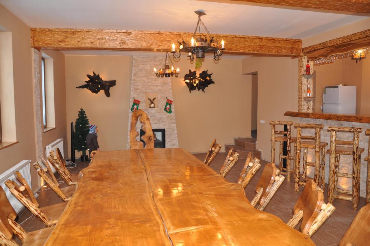 Casa De Vacanta Sadu Eksteriør billede