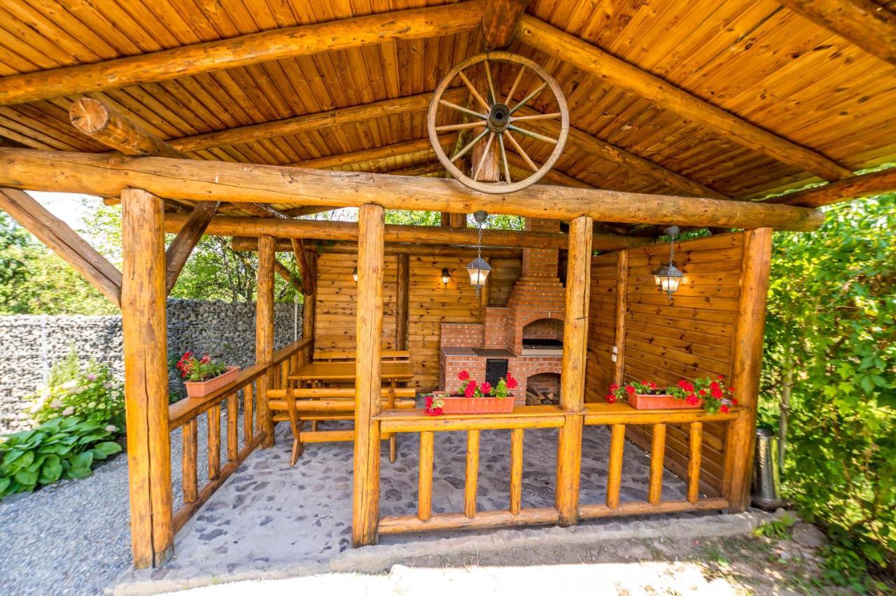 Casa De Vacanta Sadu Eksteriør billede
